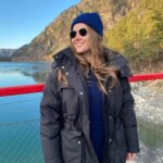 Yuliya Topolnitskaya Instagram - Это было очень важное путешествие! Было много красоты,природы,воздуха,тепла,смеха,добра и любви! Было и основное событие,почему мы здесь оказались это съемки проекта!Было много эмоций! Но самое главное были люди!Люди,с которыми было очень тепло,смешно и комфортно! А главное,что «мы поехали плясать» 🤍 Спасибо,Алтай! А приютили нас всех и оберегали,создавали нам атмосферу дома @clubmolodost @melnikovay 🤍 Согревали меня : @12storeez @mgolomazdina 💙 Altai Republic