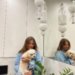 Yuliya Topolnitskaya Instagram - Рубрика #чехольницкиевремонте продолжается) Всем кто сейчас делает ремонт я желаю сил и терпения )и осознание того что скоро все закончится) У нас пока еще нет штор,мебели и гардеробной) Но уже есть свет 💫 Все люстры,светильники торшеры мы с дизайнером @mariabendych выбрали в @maytoni_russia 💜 Это Немецкий бренд дизайнерского и интерьерного света! У @maytoni_russia есть три направления: декоративный свет, технический и уличный! И очень очень большой выбор)
