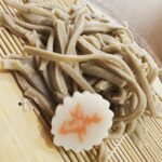 Yuma Uchida Instagram - 。 皆様にご報告致します。 私、内田雄馬は12/31をもちまして、約10年間お世話になったアイムエンタープライズを離れることになりました。 デビューから一緒に歩み支えていただいたアイムエンタープライズの皆様には心から感謝しております。 2023年は大きな旅の始まり。 でも、自分は変わりません。 出会う作品や音楽とまっすぐ向き合うこと。 それを大切に、これからも歩き続けたいと思います！ 引き続き、内田雄馬をどうぞ宜しくお願い致します！！ #久々の #手打ちそば #ふとい #ふとくながく目指して #また自分の声でお話しする機会 #作りたいな！ #良いお年を〜