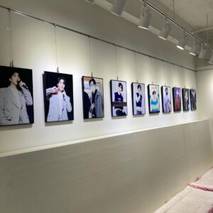 Yun Sung Instagram - 서울에도 청주에도 카페에도 전철에도 제가 나와요 !!!💗 제게 정말 소중한 추억을 선물해주신 팬여러분 다시한번 감사드려요 😭 절대 잊지 못할 생일입니다! 못들른곳도 꼭 사진찍으러 갈께요! 사랑합니다아❤️

#행복한 #생일 #감사합니다🧞‍♂️ #🧞‍♂️💗