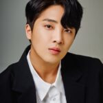 Yun Sung Instagram - 안녕하세요 황윤성입니다. 감사하게도 앞으로 스카이이앤엠 에서 새로운 시작을 하게 되었습니다. 새로운 곳에서 다양한 모습 그리고 더 성장하고 발전하는 모습 보여드리겠습니다. 앞으로도 잘 부탁드립니다!💗
