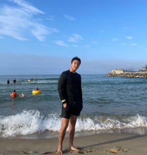 Yun Sung Instagram - 바다다!!!💙🌊🎣🐟