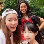 Yvonne Lim Instagram - Are you ready for Halloween @hkdisneyland ?🎃👻 . And #happyAJ & #happyAlexa are most thrilled by....🤭🤫🤩 . 希望下一次来，不再是5年后啦...好喜欢！太棒了！😍🥰 . #hkdisneyland #halloweenathongkongdisneyland #discoverhongkong #hellohongkong #sofun #myjoyandhappiness #mysunshine #happymummy #亲子旅游 #亲子好去处 #田家趴趴走 #平安 #健康 #感恩 Hongkong Disneyland