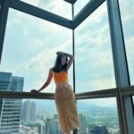 Yvonne Lim Instagram - Cant remember when was the last I ever wore a cropped top...but i knew for sure it has been very long...wasn't confident if i could fit into one too...😅🫣 . Am glad i have dear girlfriend @violaerin to put me in pace with what's trending...😘 . 只能说偶尔OK但不能每次...我太爱吃了啦！🤣🤭😋 . @lovebonito #ootd #lovebonito #croptop #challengemyself #lookgoodfeelgood #happymummy #没想到我还可以 #害羞的叻🫣 #平安 #健康 #感恩