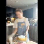 Yvonne Lim Instagram - One reason why i decided to stay at home on my birthday? 😃 So i have enough time to bake 2 birthday cakes for 2 dear girlfriends whose birthdays are really close to mine...🥰 . Has been a while since i last did a cake....🫣 Honestly i wasn't very sure if i will be able to especially when i made the impulse decision to challenge 2 different flavors, Lychee Rose & Osmanthus Pear chiffon cakes, one being gluten free..including baking a Pandan Chiffon Cake for a Mid Autumn Festival gathering at the same time 😜😅 . My inspiration for the cakes came from the flowers i have received from my dear friends, i am thankful to have these sweet friends so i want to give back. 💕 . Am glad i pulled through and overall i am pretty pleased with the cakes!😍🙌🏻 . 最开心就是能为朋友们亲子做蛋糕! 🥰 因一位喜欢桂花，也想让会过敏的小朋友能吃到蛋糕所以就制作了2种口味的戚风蛋糕..😝 老实说，我真的不确定能不能完成...有时也觉得自己是不是疯了！🤣🤭 幸好一切顺利，也很满意！你们喜欢吗？🥰😉 . Happy Birthday to September babies!💕🎂 @meteor093006 @petra178 . #tbt #birthdaycake #madewithlove #bakedwithlove #homebaker #osmanthuspearchiffoncake #lycheeroseglutenfreechiffoncake #pandancake #happymummy #诚意满满 #带爱心 #平安 #健康 #感恩