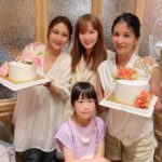 Yvonne Lim Instagram - One reason why i decided to stay at home on my birthday? 😃 So i have enough time to bake 2 birthday cakes for 2 dear girlfriends whose birthdays are really close to mine...🥰 . Has been a while since i last did a cake....🫣 Honestly i wasn't very sure if i will be able to especially when i made the impulse decision to challenge 2 different flavors, Lychee Rose & Osmanthus Pear chiffon cakes, one being gluten free..including baking a Pandan Chiffon Cake for a Mid Autumn Festival gathering at the same time 😜😅 . My inspiration for the cakes came from the flowers i have received from my dear friends, i am thankful to have these sweet friends so i want to give back. 💕 . Am glad i pulled through and overall i am pretty pleased with the cakes!😍🙌🏻 . 最开心就是能为朋友们亲子做蛋糕! 🥰 因一位喜欢桂花，也想让会过敏的小朋友能吃到蛋糕所以就制作了2种口味的戚风蛋糕..😝 老实说，我真的不确定能不能完成...有时也觉得自己是不是疯了！🤣🤭 幸好一切顺利，也很满意！你们喜欢吗？🥰😉 . Happy Birthday to September babies!💕🎂 @meteor093006 @petra178 . #tbt #birthdaycake #madewithlove #bakedwithlove #homebaker #osmanthuspearchiffoncake #lycheeroseglutenfreechiffoncake #pandancake #happymummy #诚意满满 #带爱心 #平安 #健康 #感恩