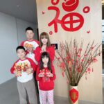 Yvonne Lim Instagram - 金龍報喜啦!🐉 ㊗️大家 生龍活虎 万事心龍 龍運當頭 合乐龍龍 龍馬精神 錢錢龍众來 龍年行大運！ Huat ah!! 🧧🍊🎆🀄️🐲🌸 . 感恩大家对我们一家的关爱， 新的一年，请多多指教！🥰🙌🏻 . My first 🐲yusheng! 🥰 Wishing everyone a LONG LONG time of happiness, good health and prosperity! 🍊🍊🧧 Have a good LONG weekend! 🎆 . #cny2024 #yearofthedragon #myfirst🐲yusheng #myjoyandhappiness #mysunshine #happyAJ #happyAlexa #happymummy #平安 #健康 #感恩