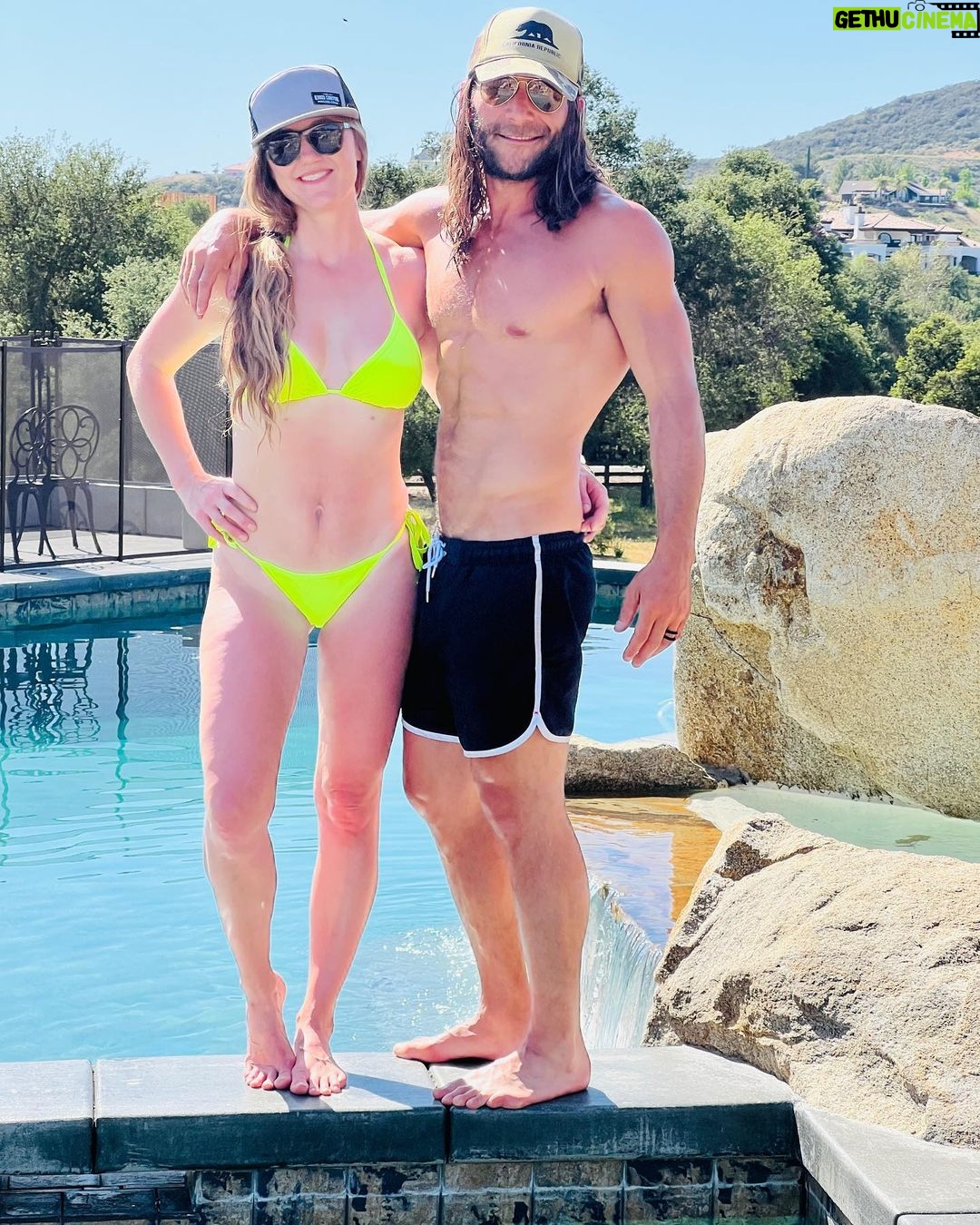 Zach McGowan - 10.6K Likes - ✌️❤️🍻