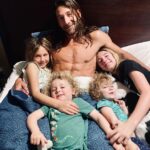 Zach McGowan Instagram - Happy Saint Paddy’s day from the leprechauns and I ❤️🍀🇮🇪 @beingbossmama on the 📷❤️