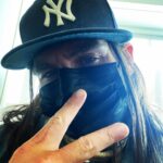 Zach McGowan Instagram - I just landed in Atlanta for @dragoncon let’s go! ✌️❤️🍻