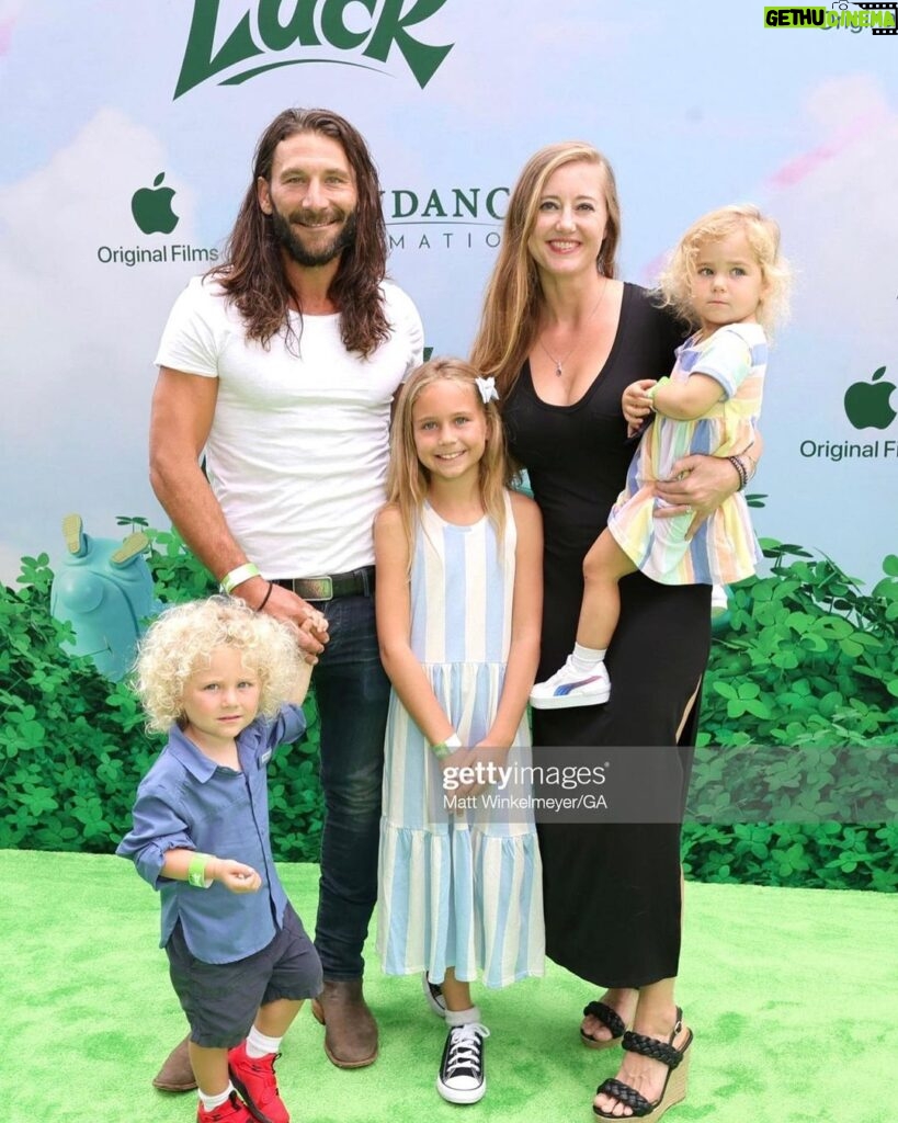 Zach McGowan Instagram - Great times at the #luck premiere with the fam (oldest had a soccer game). Thanks to @appletvplus and @skydanceanimation for the invite. Kids had a blast. ✌️❤️🍻 The Movies