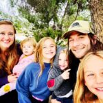 Zach McGowan Instagram - Finally got one where we are all looking at the camera and not crying. ✌️♥️🍻