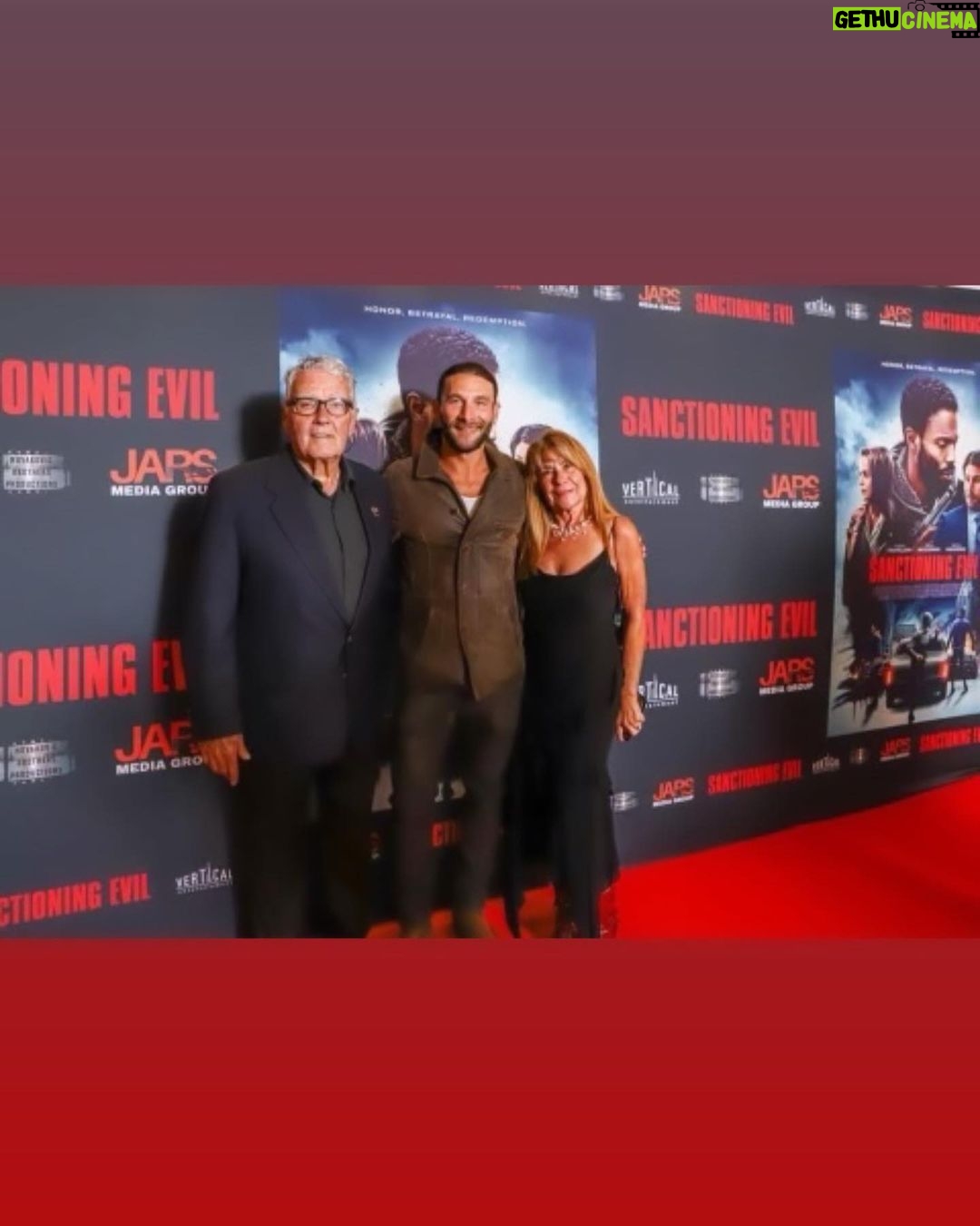 Zach McGowan Instagram - Great times at the @sanctioningevil premiere. It is out now in theaters and on VOD. Watch it and Let me know what you think π @tobiastruvillion @tarynmanning @antenovakovic4 @kyletravissharp @robcsimmons @verticalentertainment @damien.ny @carrie_kim_ @kreshnovakovic @ebonyjoann @jamesbiberi @johnschmidtdp and everyone else who worked to make it happen. βοΈβ€οΈπ»
