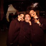 Zahara Instagram - Aún nos dura el subidón de lo que pasó en CDMX el pasado domingo y ya estamos contando los días para las siguientes raves. Hoy por fin puedo contaros que estaremos en el @dcodefest el próximo 09 de septiembre. 🖤🖤🖤🖤🖤🖤 Antes estaremos en Barcelona el 15 de julio junto con @delaporte.music y en La Manga (Murcia) el 13 de octubre. 📸 @joxography