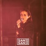 Zahara Instagram - Gracias, @sansanfestival por cuidarnos tanto. Me duele cada centímetro de mi ser, pero mereció la pena. Esta propuesta la haremos muy pocas veces este año y eso hace que se nos dejemos la vida cada vez, desde que escuchamos el manifiesto con el que abrimos hasta el último acorde de Flowers. Gracias a @ainhoalaucirica, @javierbragado y @patrymartinphoto por las fotos. 🖤🖤🖤🖤🖤 🕴️🕴️🕴️🕴️🕴️ SanSan Festival