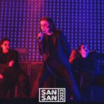Zahara Instagram - Gracias, @sansanfestival por cuidarnos tanto. Me duele cada centímetro de mi ser, pero mereció la pena. Esta propuesta la haremos muy pocas veces este año y eso hace que se nos dejemos la vida cada vez, desde que escuchamos el manifiesto con el que abrimos hasta el último acorde de Flowers. Gracias a @ainhoalaucirica, @javierbragado y @patrymartinphoto por las fotos. 🖤🖤🖤🖤🖤 🕴️🕴️🕴️🕴️🕴️ SanSan Festival