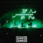 Zahara Instagram - Gracias, @sansanfestival por cuidarnos tanto. Me duele cada centímetro de mi ser, pero mereció la pena. Esta propuesta la haremos muy pocas veces este año y eso hace que se nos dejemos la vida cada vez, desde que escuchamos el manifiesto con el que abrimos hasta el último acorde de Flowers. Gracias a @ainhoalaucirica, @javierbragado y @patrymartinphoto por las fotos. 🖤🖤🖤🖤🖤 🕴️🕴️🕴️🕴️🕴️ SanSan Festival