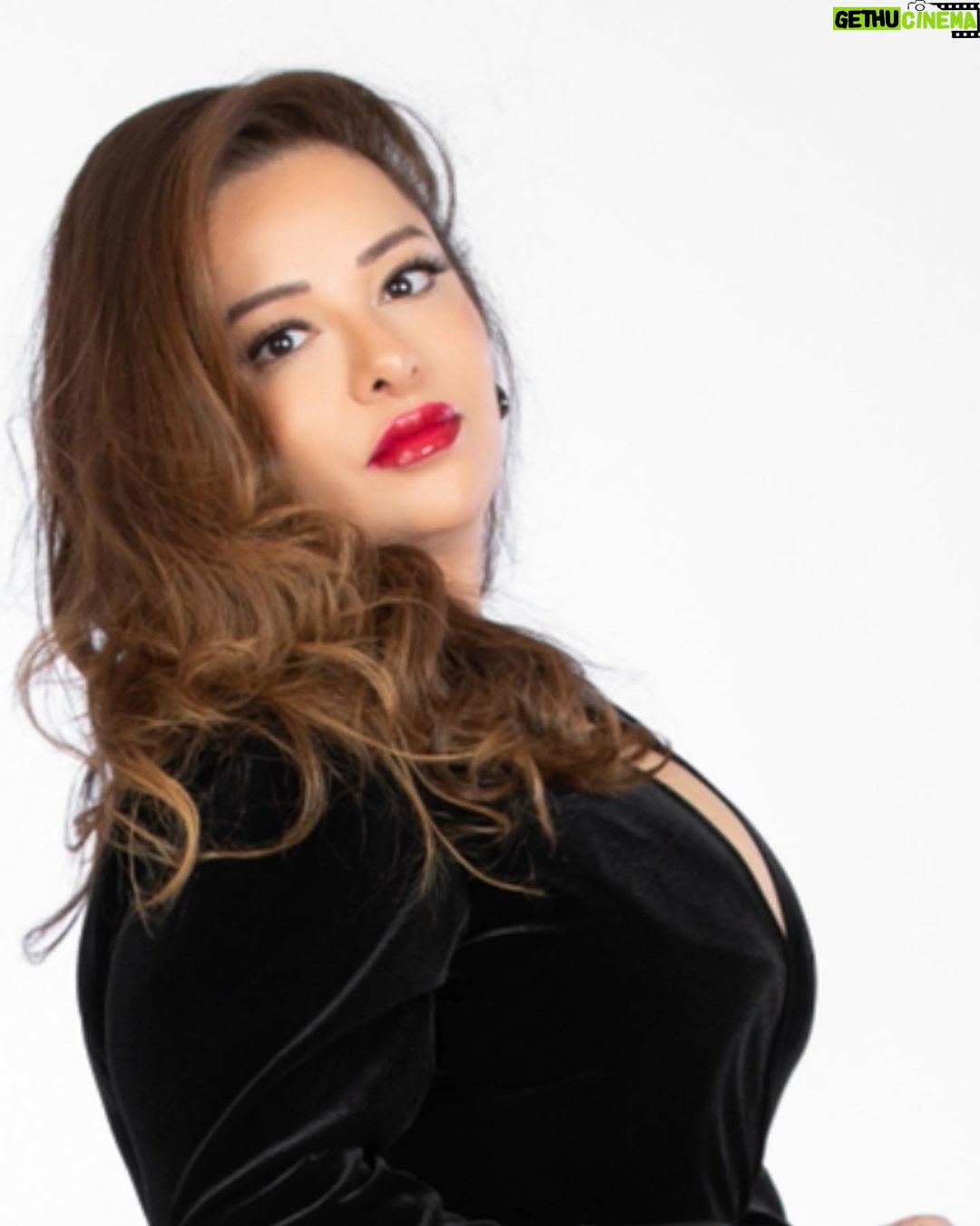 Zahra ElHaroufi - 70 Likes - Look 👀 for improving your inner