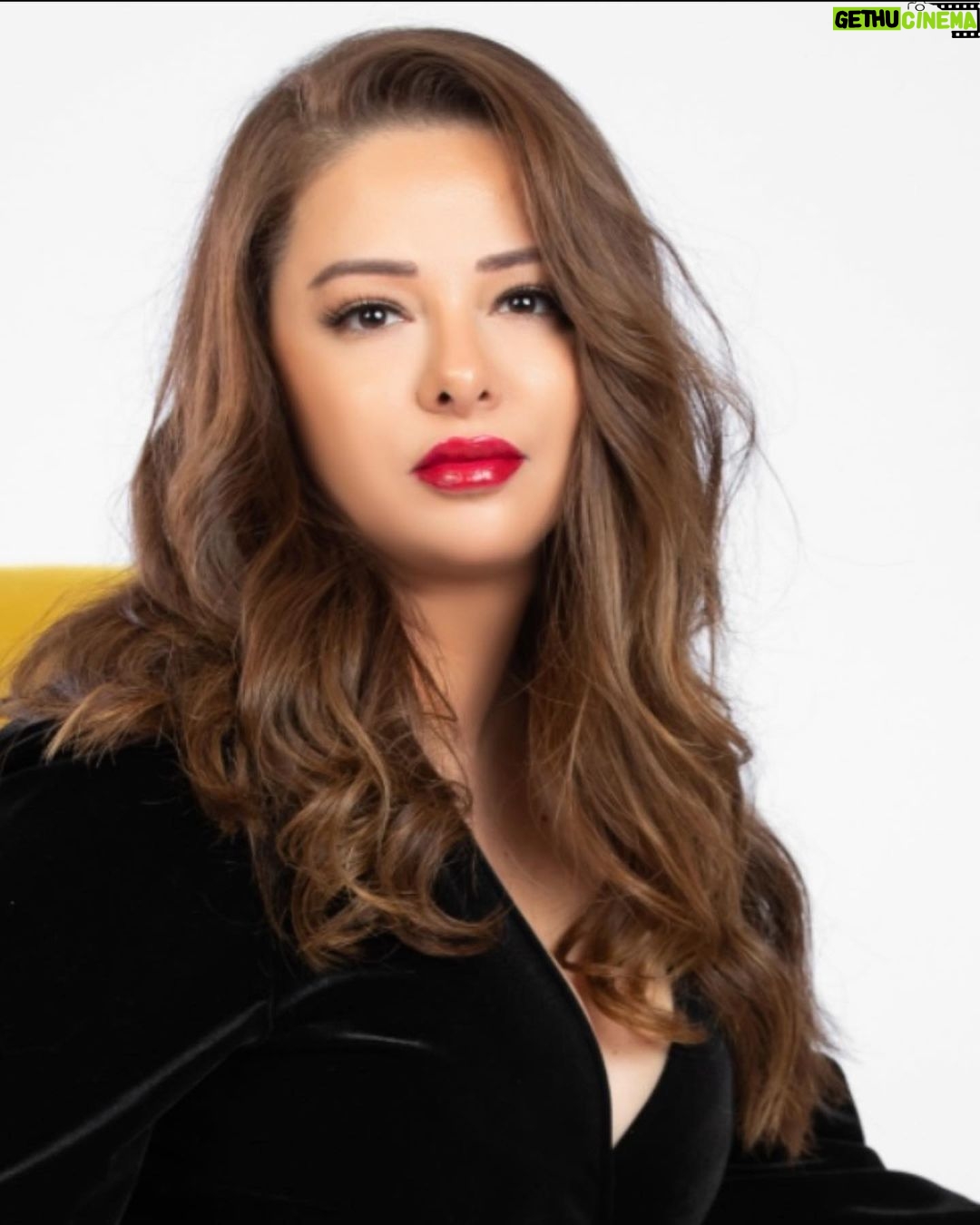 Zahra ElHaroufi - 70 Likes - Look 👀 for improving your inner