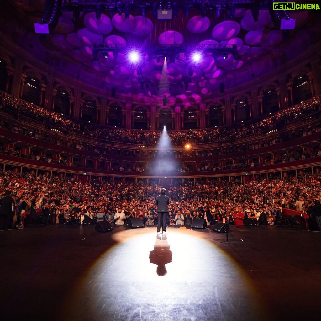 Zakir Khan Instagram - A huge shout out to @zakirkhan_208 for making Royal Albert Hall history at the weekend 👏 On Sunday, Zakir Khan became the first Asian comedian to headline our auditorium, in the first show at the Hall performed entirely in Hindi. Images: @_he_photo