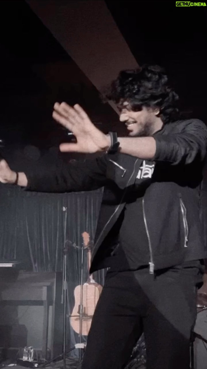 Zakir Khan Instagram - Thank you bhai for always being there for me and giving me guidance when I need or when I don’t 😂and for understanding me ,it really means alot for me and you are born a star as I’m seeing you grow and how different person you’ve become as an artist you give me inspiration to do better in life and for being my constant ,guiding me in singing, vloging or in life ,you always believed in me I’m very proud of you!! keep grinding and give us that proud feeling!! I Can never be thankful enough for everything!! 🤍🤍 . . . #khanbrothers