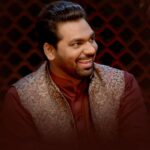 Zakir Khan Instagram - enters cheat code ‘leave me alone’ 🙂 watch all episodes on Amazon miniTV joh hai Amazon shopping app pe, woh bhi bilkul FREE! all episodes: click on the link in bio @gopaldatt @nishanttanwar @venussinghofficial @iamhimanshikhurana @kkamra @prachidesai @karishmasharma22 @whofaisalmalik @shenaztreasury @randomvarun @hussain.dalal @tanmaybhat @therichachadha @mrbeanbagg #FarziMushairaS3 #FarziMushairaS3OnAmazonminiTV #ZakirKhan #GopalDutt #VenusSingh #NishantTanwar #PrachiDesai #HimanshiKhurana #TanmayBhat #KritikaKamra #FaisalMalik #ShenazTreasury #KarishmaSharma #RichaChadha #AmazonminiTV #WatchFree