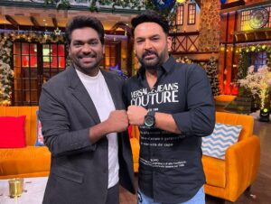 Zakir Khan Instagram - Aaj raat @kapilsharmashow pe milte hain. Happy new year in advance guys, baaki hum to cake kaatenge hi aaj. @kapilsharma paaji thank you for having us.

@aupmanyu 
@kushakapila
@be_a_bassi @archanapuransingh @rajivthakur007 
@kikusharda
@jassijasbir 
@richasharmaofficial 

PS1: It’s a big day for Indian Standup Comedy scene. Thank you all for supporting us. 

PS2: baki ka poora caption maine @be_a_bassi Se copy kiya hai. Photo bhi ussi ne bheji hain.