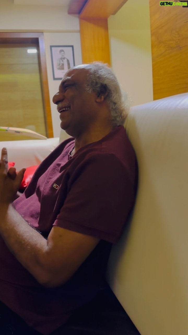 Zakir Khan Instagram - Janta ki demand par papa ke pravachan Part 1