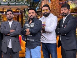 Zakir Khan Instagram - Aaj raat @kapilsharmashow pe milte hain. Happy new year in advance guys, baaki hum to cake kaatenge hi aaj. @kapilsharma paaji thank you for having us.

@aupmanyu 
@kushakapila
@be_a_bassi @archanapuransingh @rajivthakur007 
@kikusharda
@jassijasbir 
@richasharmaofficial 

PS1: It’s a big day for Indian Standup Comedy scene. Thank you all for supporting us. 

PS2: baki ka poora caption maine @be_a_bassi Se copy kiya hai. Photo bhi ussi ne bheji hain.
