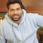 Zakir Khan Instagram - verified, tested, checked, certified kickass show! 🔥 Koi doubt mat rakhna mann mein😎 #TheRingsOfPower, all episodes out now.