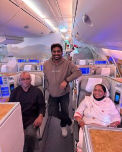 Zakir Khan Instagram - 🙏🙏🙏🙏🙏 Dubai