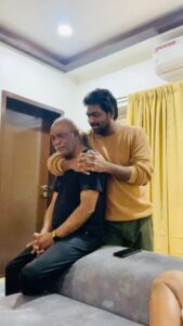 Zakir Khan Instagram - Papa yaar!