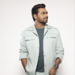 Zakir Khan Instagram – Ek hota hai sahi aur ek hota hai #MannPasand 

Photography: @dinesh_ahuja 
Styled by @zeebamiraie