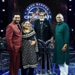 Zakir Khan Instagram – Sir @amitabhbachchan is the epitome of hardwork and persistence! 
Recently I got a chance to meet him personally for #kaunbanegacrorepati aur yaar Kya discipline kya dedication hai unka! 

Aaj unka birthday hai, Umar kitni ho gayi hai, yeh choti baat hai. Par humare kaal khand(era) mein ek Aadmi peechle 55 saal se apne kaam se top par hai aur hum sab unko dekh paate hai, yeh badi baat hai. 

Happy birthday @amitabhbachchan ji ❤️🙏

PS: Papa ne kaha tha jab kaam karo tab photo lena, isliye photo le li. #papapleasepreachmore #JinkoPataHaiUnkoPataHai