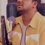 Zakir Khan Instagram – Humme humare bhi apne hisse ka bachpan jeene ka haq hai.