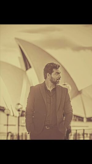 Zakir Khan Instagram - Lagta hai jaise mai waqt hogaya hoon aur tum Qyamat.
Sadiyon se bas ek umeed hai tumhe paane ki, jo rukne nahi deti mujhe. 
Yaqien hai Ke Tum aaogi ek din. 
Daava hai mera qaymat hogi uss roz. 

Zakir Khan

PS: 

Pics by @balzinderbalz and @kvirlive
