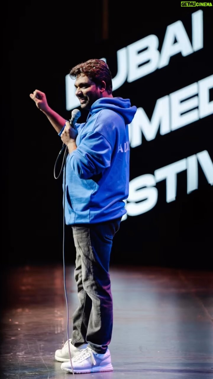 Zakir Khan Instagram - On 16 March 2013 I booked an 315 capacity auditorium for my first solo show. I still remember @nishanttanwar bhai ne bola tha ki “kar ke dekh, pata toh chalega kitne tickets le rahe hain tere naam se”. 9 log ne tickets khareedi kuch dost aaye aur thode Comedy wale log. Kul 23 log aaye.. Cut to today!!!! This is “The Dubai Opera”… ✅ Loading…. Sydney Opera(Sold out) Madison Square Garden(NYC) Royal Albert Hall(London) Meridian Hall(Toronto) And… Dekhte hain aage kya hota hai, baki abhi toh kaam bahut hai. Aap log sath banaye rakhiyega.