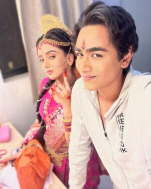 Zalak Desai Instagram - Mera Chotuuuuuu it’s your birthdayyyy 😱😱 we have shared so many laughs and thoughts and also boosted each other up when we were down. I believe still there are plenty of sweet memories to come. I’m so thankful to have a sister like you to share life’s ups and downs with. Thanks for always being there for me and making each day so much fun! I know you have been through so many hard times, but you never gave up. You are my idol and the strongest woman in this entire world. You have such a positive approach to life. Wishing you a very wonderful birthday 🥳 lots of love, hugs and kisses to you 😘🤗 you know that how much I love you my chotuuu @zalakdesaiii