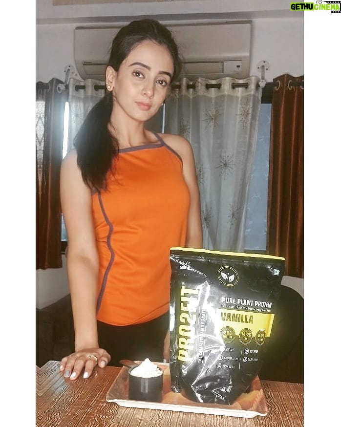 Zalak Desai Instagram - Hey guys! Hope you all are doing well!❤️ I want to share with y'all, something I've been using for a healthier body and in turn, better immunity.💪🏼 I've been trying Plant Based Protein from @pro2fit.in . This vegan protein is very easy to digest and is a blessing for all those who are Lactose Intolerant or are vegan.🌱 It is also 👉🏼Soy Free 👉🏼Dairy Free 👉🏼Gluten Free 👉🏼Sugar Free 👉🏼Non GMO 👉🏼Preservative Free 👉🏼And has No Trans Fat too With four different flavours such as Minty chocolate, Vanilla, Mango and Unflavored; you'll definitely want to keep having more!😋 So hurry, visit @pro2fit.in to order your plant based protein now!!!