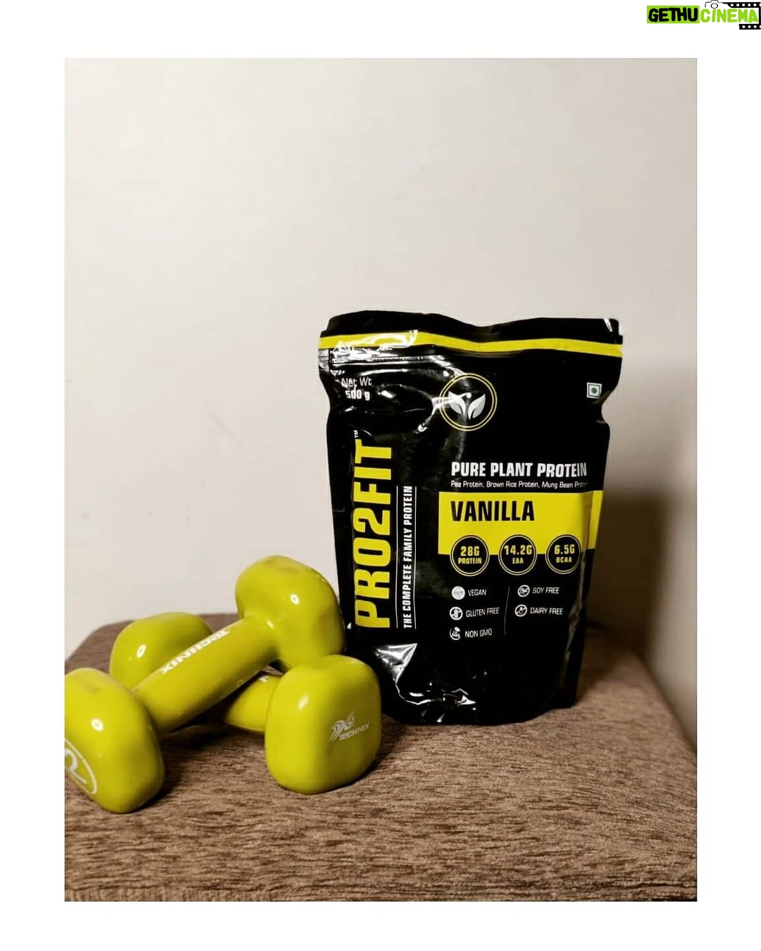 Zalak Desai Instagram - Hey guys! Hope you all are doing well!❤️ I want to share with y'all, something I've been using for a healthier body and in turn, better immunity.💪🏼 I've been trying Plant Based Protein from @pro2fit.in . This vegan protein is very easy to digest and is a blessing for all those who are Lactose Intolerant or are vegan.🌱 It is also 👉🏼Soy Free 👉🏼Dairy Free 👉🏼Gluten Free 👉🏼Sugar Free 👉🏼Non GMO 👉🏼Preservative Free 👉🏼And has No Trans Fat too With four different flavours such as Minty chocolate, Vanilla, Mango and Unflavored; you'll definitely want to keep having more!😋 So hurry, visit @pro2fit.in to order your plant based protein now!!!