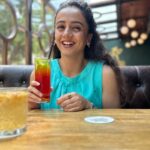 Zalak Desai Instagram - I recently visited @thelittleeasyindia in Bandra and oh boy, I’m in Love with their All New Food Menu!😍 They have an extensive menu with a variety of options for both vegetarians and non-vegetarians. It was a great experience overall but I must share how much I loved their Basil Pesto Pasta and the TLE Style Dark Chocolate Mousse!🤌🏼 If you’re planning your next Din Din or a lunch with your girls, don’t miss out on this place!🫶🏼 #Lunching#thelittleeasyindia#hosted#LoveForFood#Foodcoma#RecommendedByZ