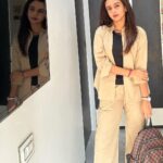 Zalak Desai Instagram - All set for a new day! Sundaying in this super comfy Co-ord set from @hapfab06 ! Came across this page and I tried my luck by ordering one of their outfits! Really impressed with the quality, pure cotton but thick material. They have a lot of colour options to choose from. It’s available as a trouser as well as shorts. And the best part is, it’s value for money! With Valentine’s Day around, this surely makes for a great gifting option! Go check out the @hapfab06 page now! #Sundaying#Comfortwear#ValueForMoney#Fashion#HonestReview#ZalakDesaiii