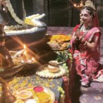 Zalak Desai Instagram - With the clock striking 8pm today, we, Team Radha Krishna team bid adieu🙏 What a wonderful journey it has been!❤️ Thank you God, Thank you Universe!😇 Forever grateful to have been a part of this show and for everything that I got from it! Be it teachings, opportunities, relationships or anything; there's a lot that I have received from this show!🧿 THANK YOU EVERYONE FOR LOVING ME, BLESSING ME, TEACHING ME, BEING WITH ME AND CONTRIBUTING TO MY LIFE IN THE BEST POSSIBLE WAYS! I AM SO BLESSED TO HAVE YOU ALL!🥰 #MyInstaFam#MyViewers @starbharat @swastikproductions @sktorigins @g3gill @rahultewary @loknath.pandey @madanbashyal @myselftripathi87 #kiransir @vikram_gupta_111 @hitenganatra @abd.ur.rahman2122 @myselfrajiv85 #chandansingh @jeetesh4466 @beatking_sumedh @mallika_singh_official_ @kartikeymalviya @kingbasantbhatt @saylichaudhari9 @harsh @kanchandubey__ @monikachauhann_ @uttamdhakal10 @amitcoolamie @shabi_1nstagram #Shivendra @nitin.m.gupta @eshita0711 @shreya.ina.reverie @bunny.2510 @vvk_justanothercinephile @utkarshnaithani #Dilipji #Vinodji #Medha #Swapnilji @chilkanirmala @raajgoswami86_makeup_incharge @makeup_sarvpriydarshi @machhi1427 And to everyone who was a part of this journey 🫶🏼