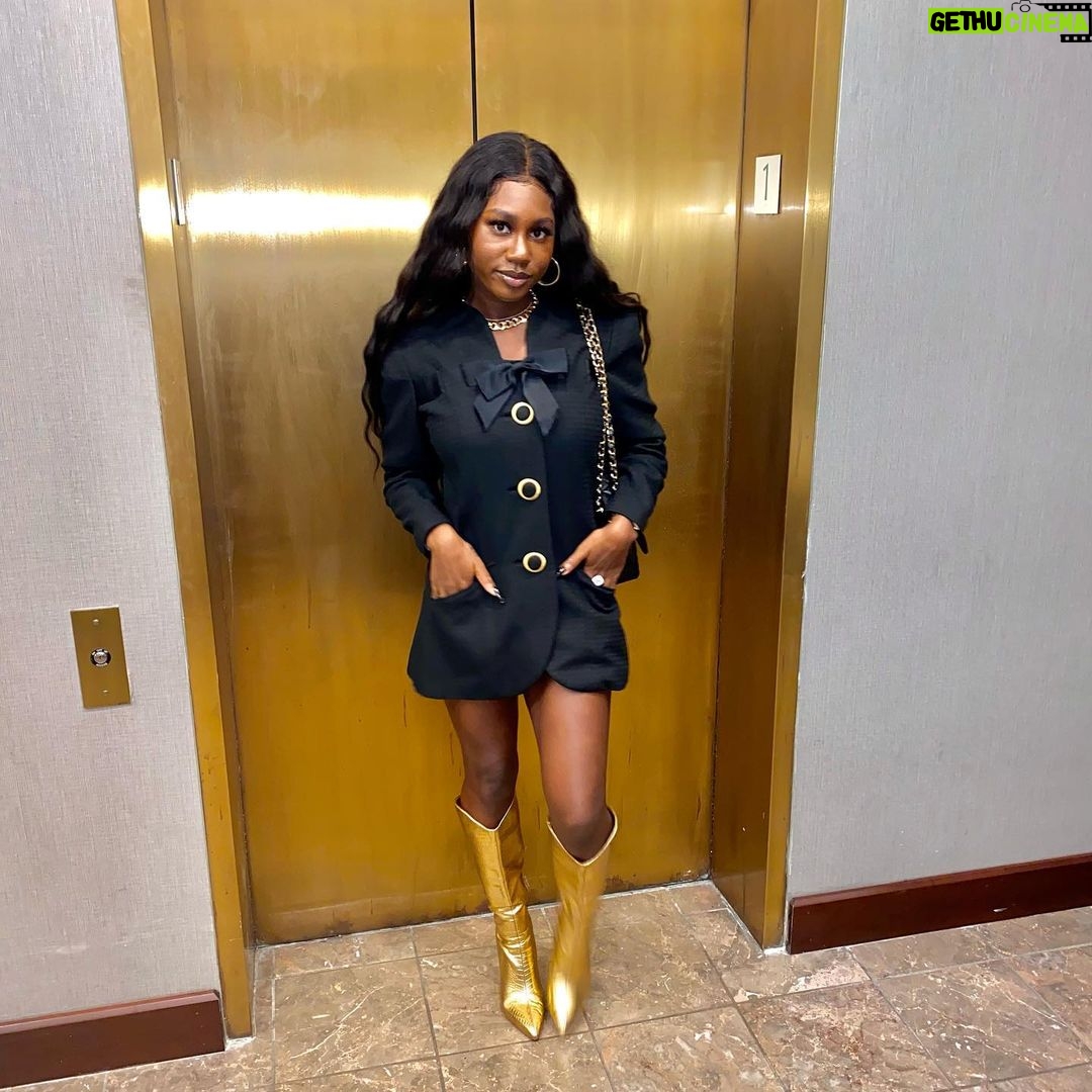 Zandra Cunningham Instagram - I definitely forgot to post these but... my dad took these 📸 Detroit, Michigan
