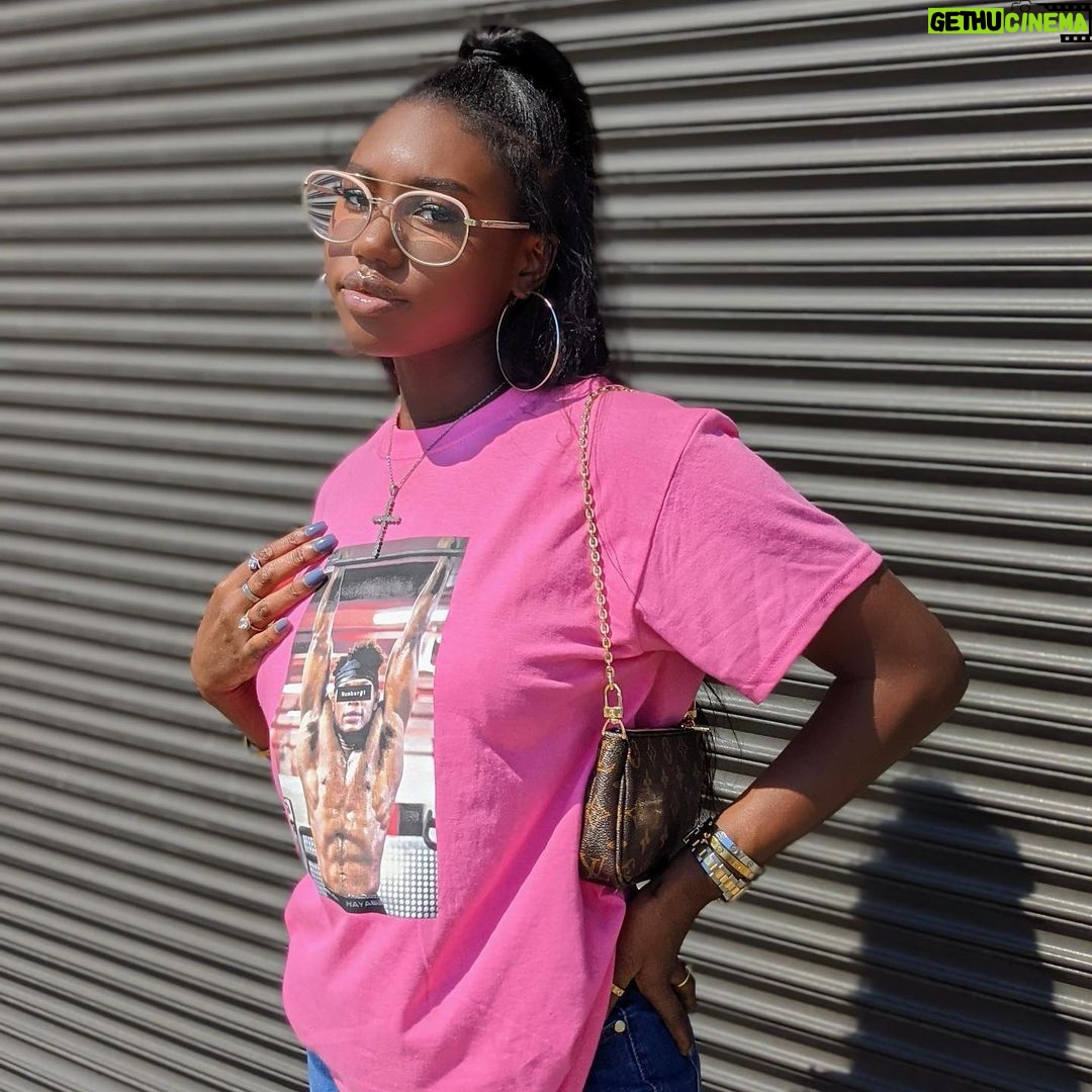 Zandra Cunningham Instagram - issa champ on my shirtš„