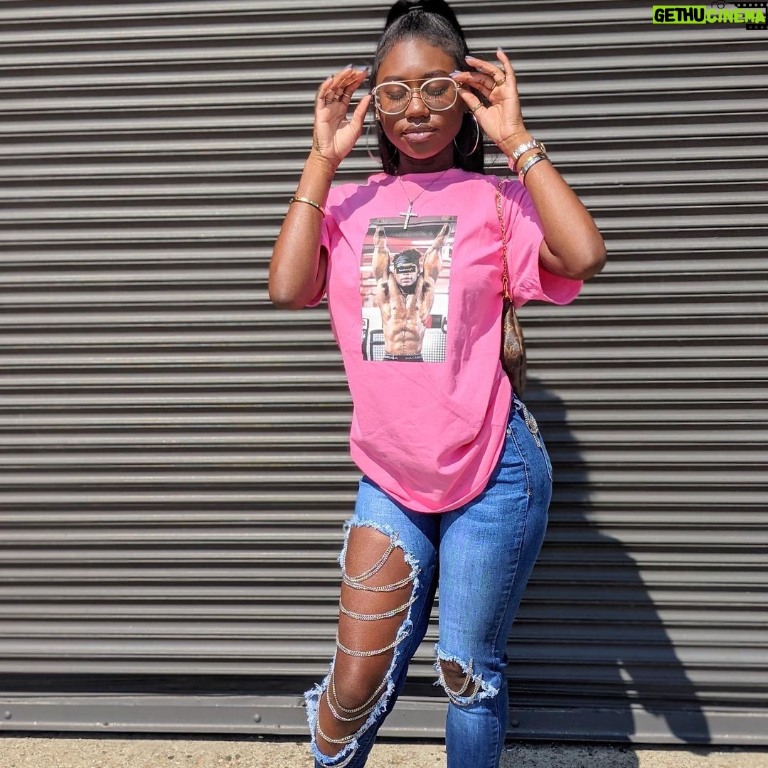 Zandra Cunningham Instagram - issa champ on my shirtš„