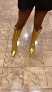 Zandra Cunningham Instagram - [S/O to my Nana for letting me take things from her closet 😉] Its #internationaldayofthegirl soooo... yeahhhhh🤎🤎