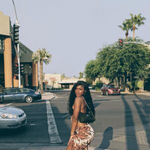 Zandra Cunningham Instagram - my momma took these🥰