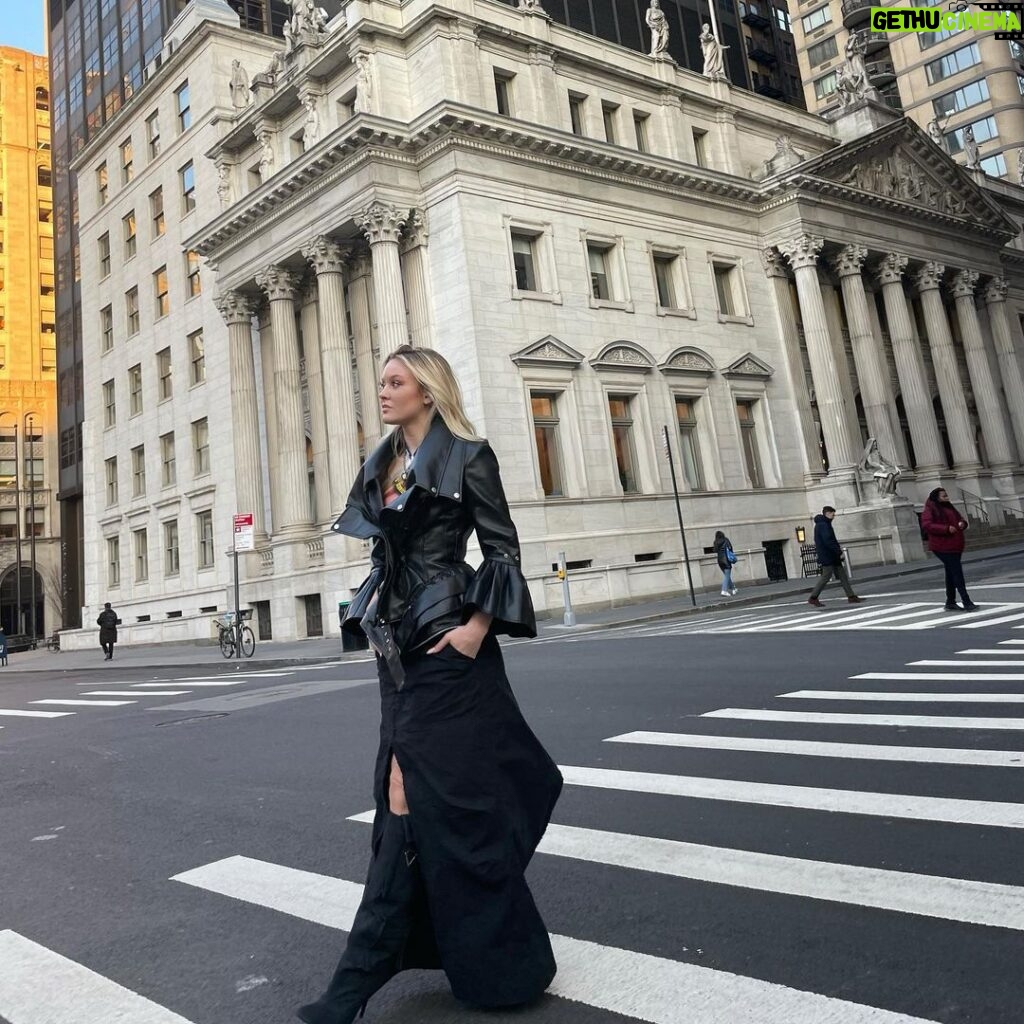 Zara Larsson Instagram - Is nyc the sexiest city? I think so