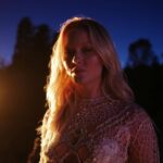 Zara Larsson Instagram - End Of Time will be yours at midnight! Im ready!!! Are youuuuu? ♾️🕛♾️🕛♾️🕛♾️🕛♾️🕛♾️🕛♾️ photos by @redbikebluebike